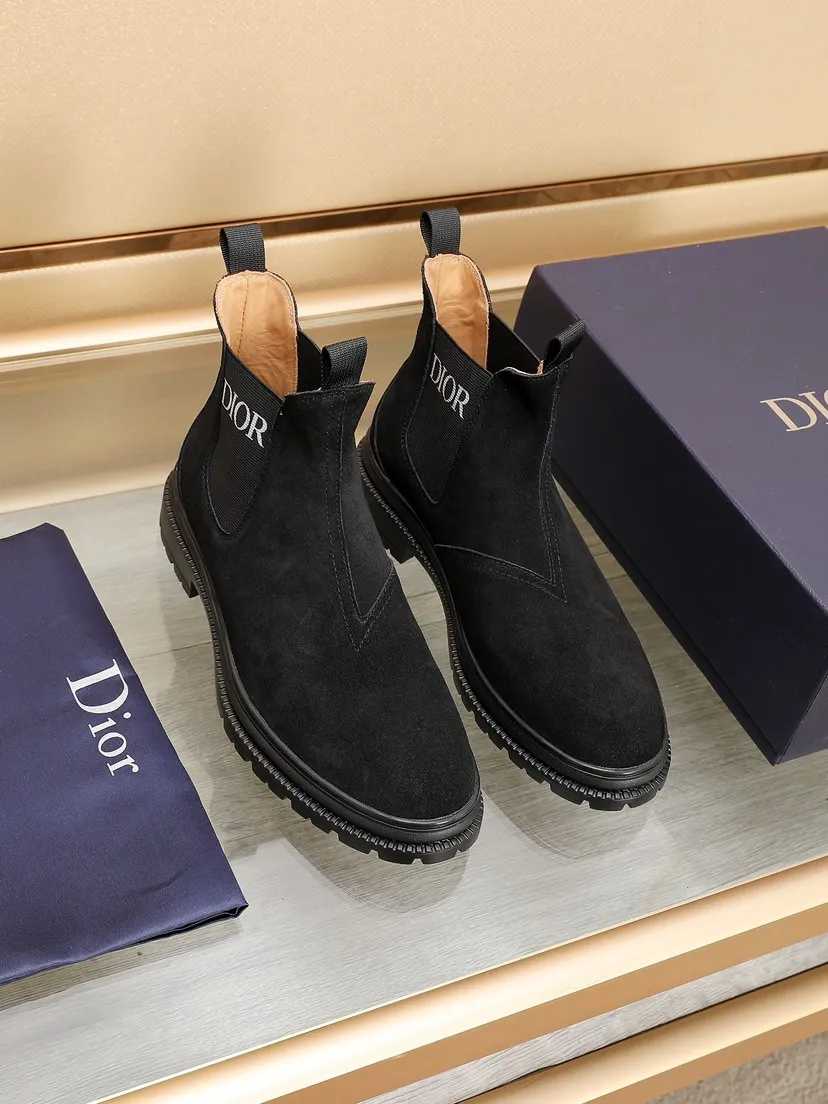 Men's men's shoes 💰P500💰[Dior] Dior ✨ is online at the same time 👏 This casual sneaker is a new product in the series and continues Di*r's classic style. The upper is made of original first-layer cowhide, paired with a textured outsole, and the brand's iconic details are on the side openings to enhance the style. Fashionable and versatile. Create a casual look. Size: 38-44 (45 customized)